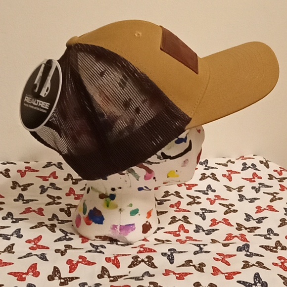 Realtree Snap Back Hat NWT - Picture 3 of 6